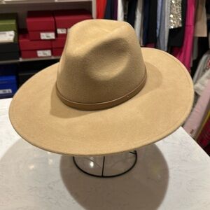 NWT!  Michael Kors Felt Hat